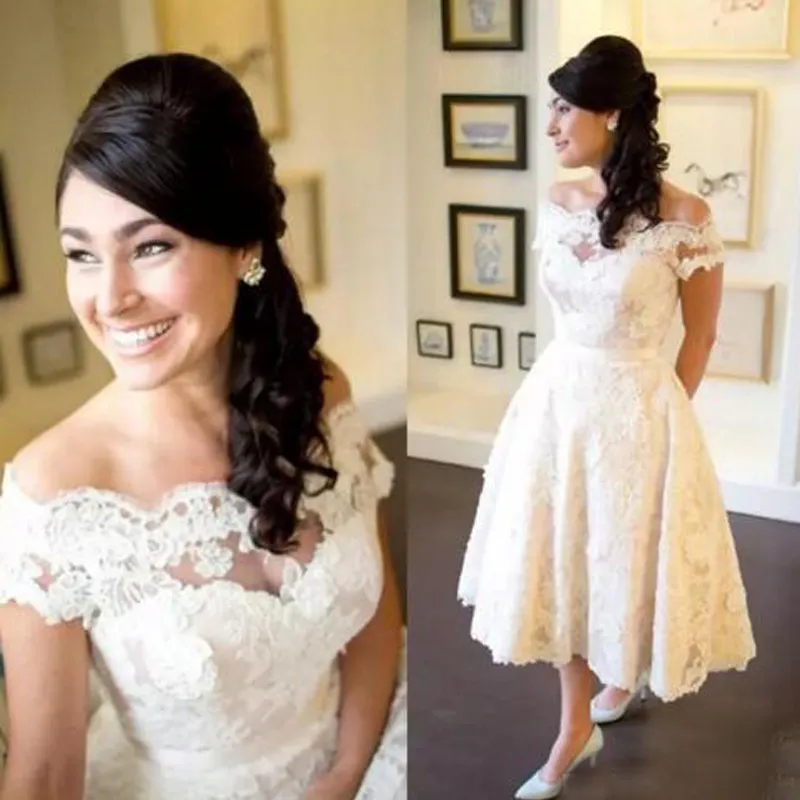 Vintage Tea Längd Bröllopsklänning Land Lace Appliques Illusion Off The Shoulder Short Beach Bridal Gowns Custom Made