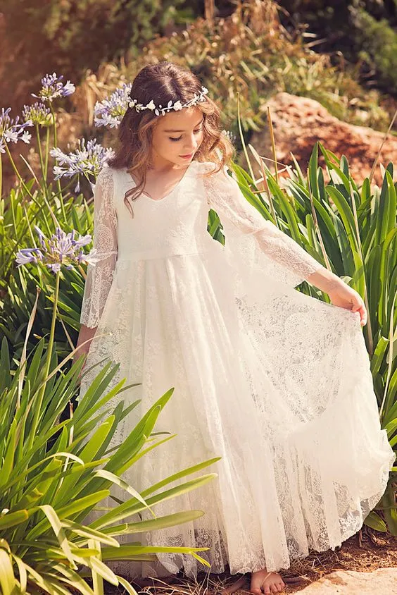 2020 Vintage Flower Girl Dresses For Boho Weddings White Long Sleeve Sheer back Princess Kids First Communion Gowns Cheap Floor Le250W