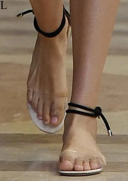 2017 Estate Moda Donna Cancella Appartamenti Open Toe Cinturino alla caviglia Scarpe in PVC Trasparente Tacco piatto Sandali in plastica Taglia EU 34-39