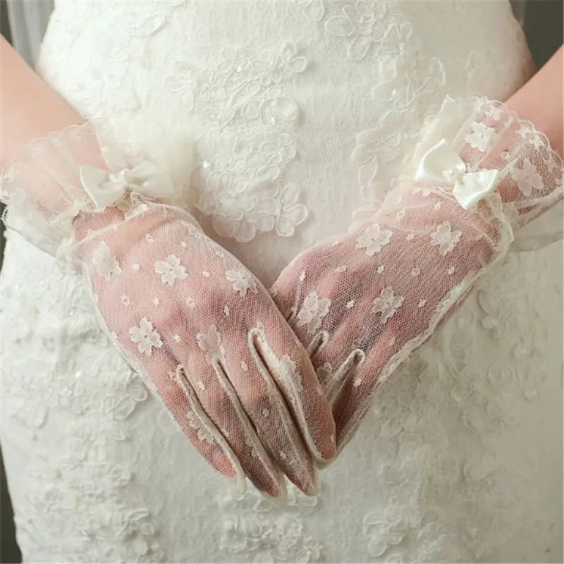 Nieuwe aankomst bruids handschoenen kant bruiloft handschoenen pols lengte volledige vinger korte bruid handschoenen bruiloft accessoires wed452