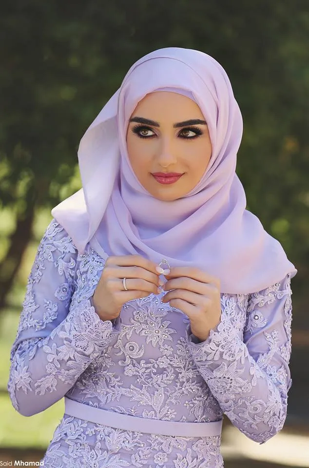 Lavendel High Neck Långärmad Fullt fodrad Mermaid Muslim Kvällsklänningar med gratis Hijab Lace Appliques Chapel Train Engagement Gowns