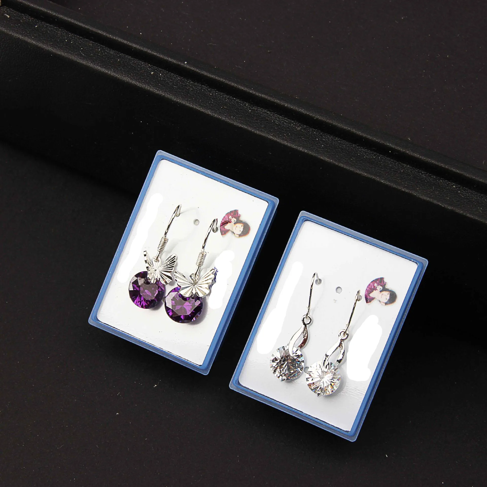 Anti allergie cristal glands boucles d'oreilles fleur papillon paon amour coeur suspendus longues boucles d'oreilles boîte emballée mixte 20 style es