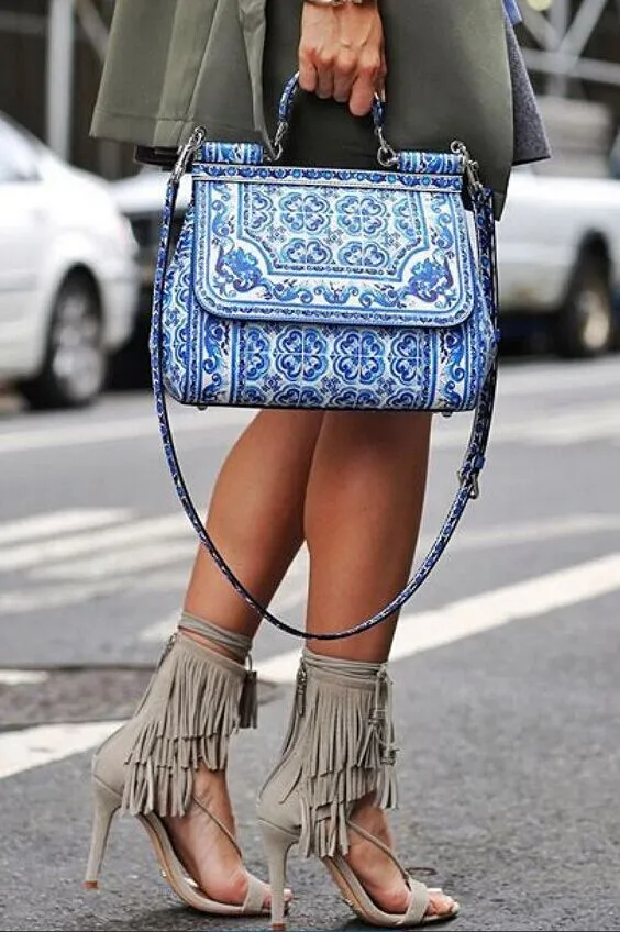 Scarpe con online frange e tacco