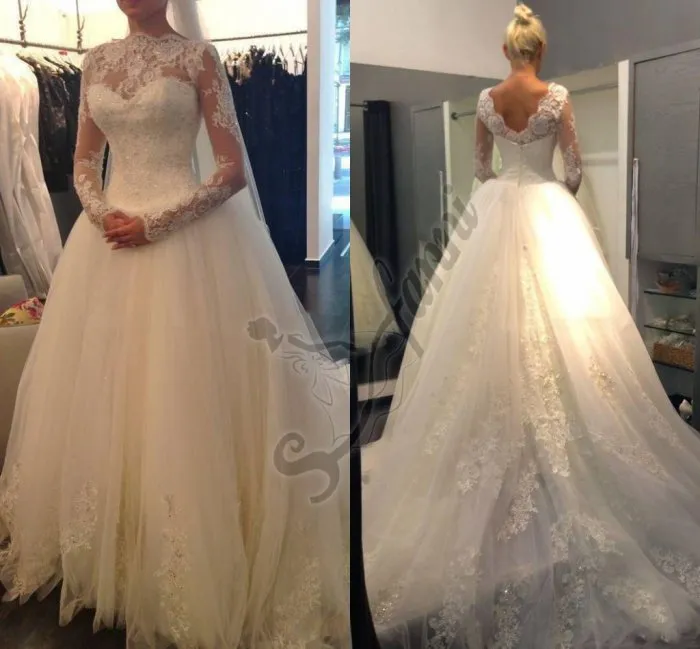 Ny ankomst 2021 Klassisk Mode Bröllopsklänning Med Långärmad Hög Nacke Och V Back Bridal Gown Lace Appliques Tulle Kjol