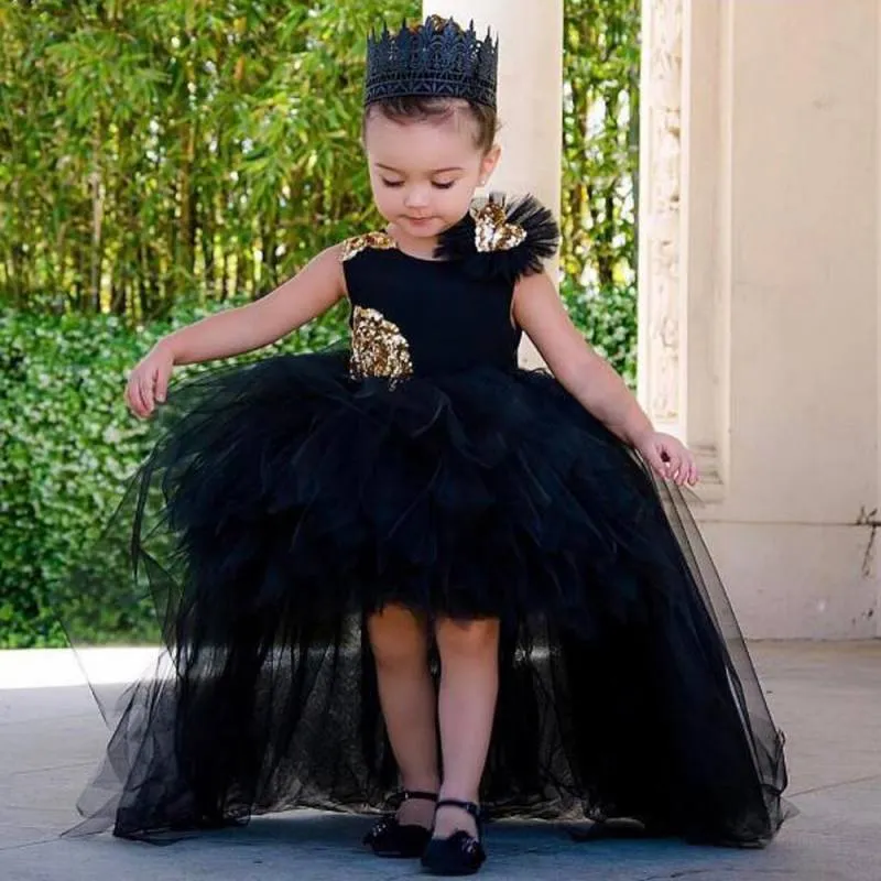 Bonito Preto Alta Baixa Meninas Vestidos Pageant Appliqued Uma Linha Vestido Da Menina de Flor Em Camadas de Tule Primeira Comunhão Vestidos