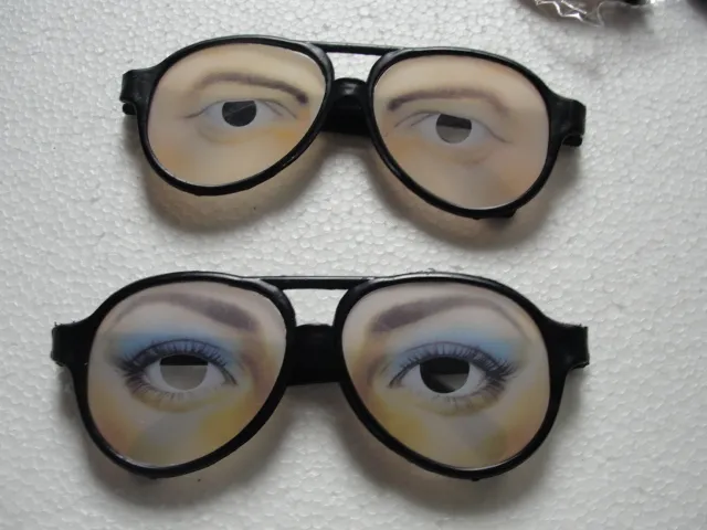 Funny plastic glasses shop