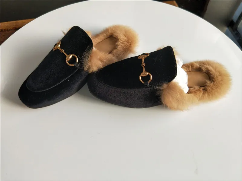 Fall And Winter Ladies luxury fur mule slippers ladies leather flat Suede mule shoes love shoes fashion outdoor slippers