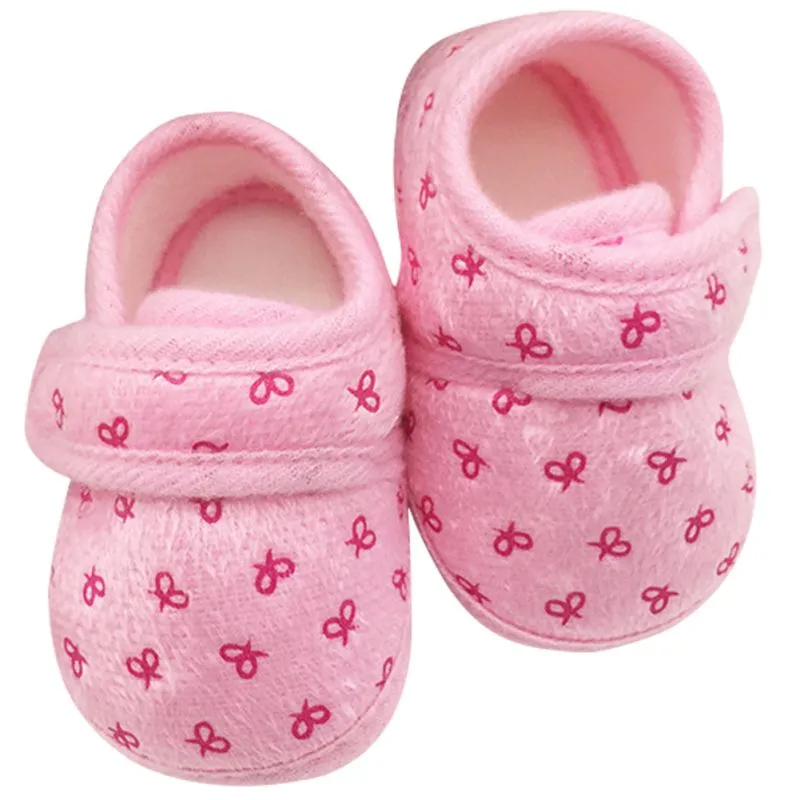 女の赤ちゃんの靴かわいい生まれたばかりの幼児子供の赤ちゃんの靴居心地の良い綿の柔らかい唯一のゾグ靴プレーカー
