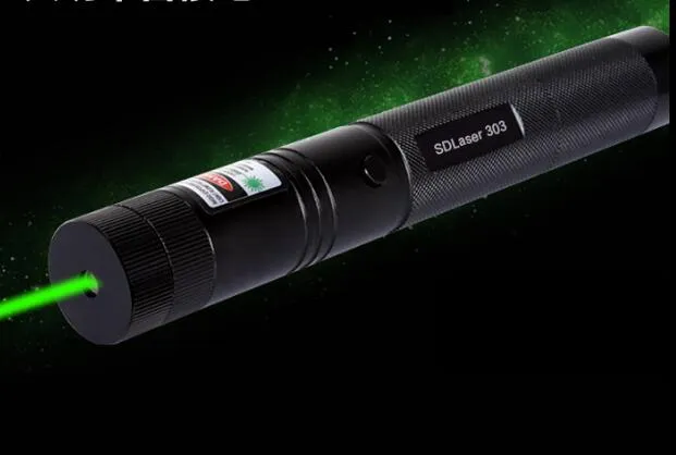 Super puissant Military Green Blue Blue Violet Laser Pointer 532Nm High Power LED Lampe de poche Lazer SD Laser 303 Présentant Hunting T8384597