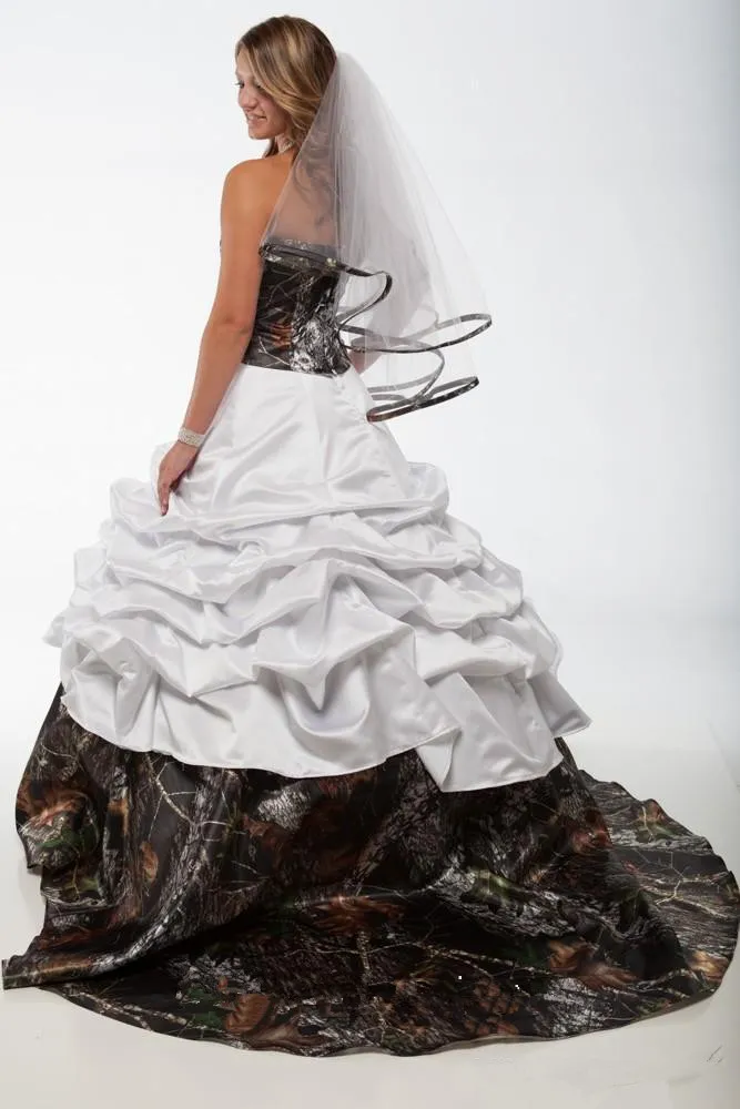 2021 Eleganckie Seksowne Białe Suknie Ślubne Camo Linia Satin Camoflage Plus Size Wedding Party Suknie ślubne