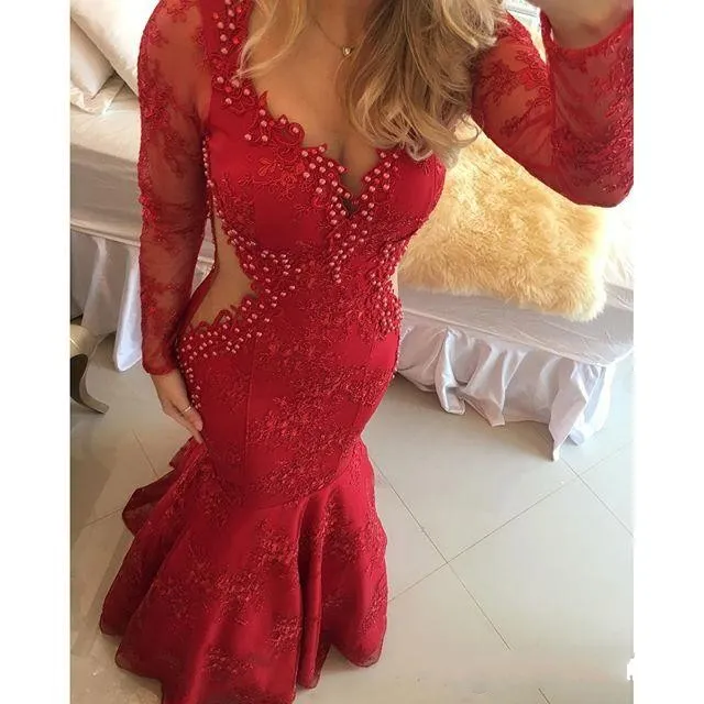 Charmiga pärlor Beaded Lace Prom Klänningar 2017 Illusion Långärmad Sleeve Mermaid Evening Gowns Sheer Back Pageant Formella Party Dresses