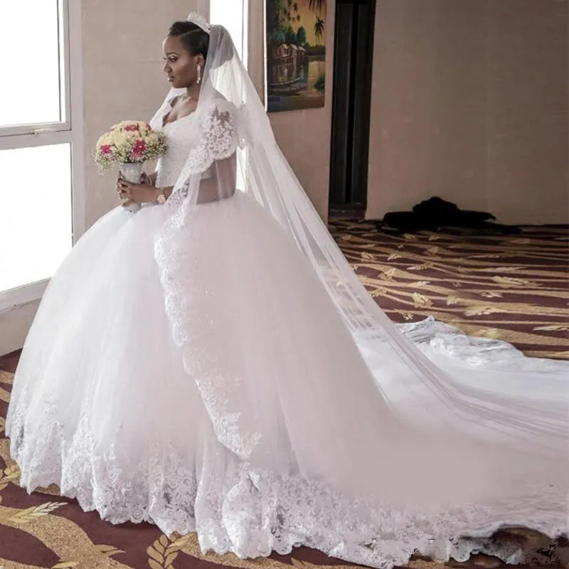 Abiti da sposa arabi sudafricani vintage taglie forti Abiti da ballo con maniche ad aletta Appliques Abiti da sposa lunghi in tulle con perline di pizzo Cattedrale