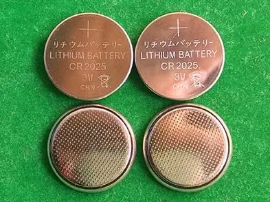CR2025 3V lithium button cell batteries Coin cells High capacity for watches toys and LED lights