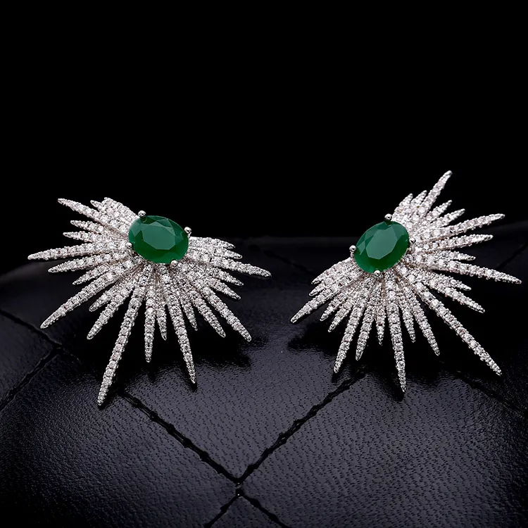 Mode Emerald Kristaller Örhängen Silver Rhinestones Blomma Stud Örhängen För Kvinnor Bröllopssmycken 2 Färger Bröllopspresent till vän