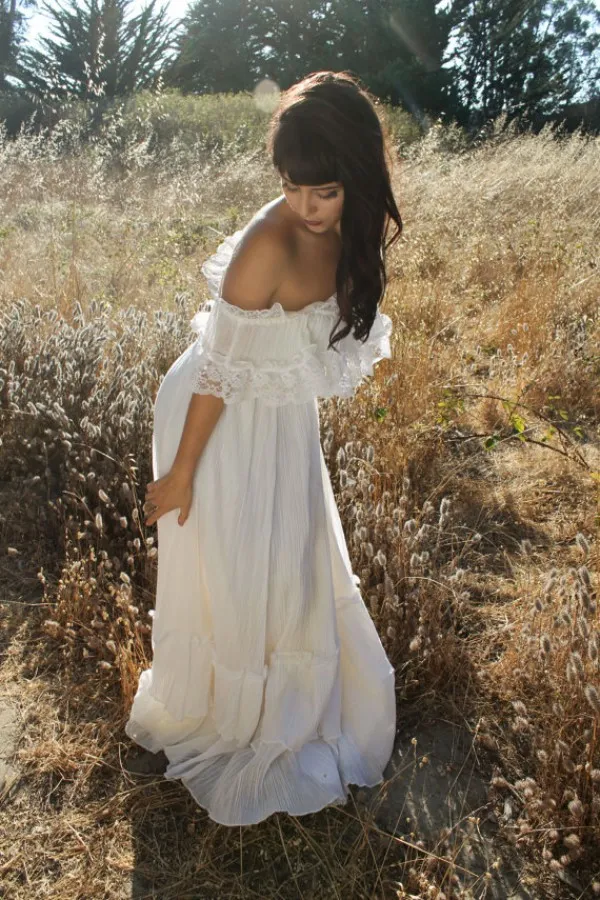 Vintage Country Style Bohemian Wedding Dress Off The Shoulder Lace Trim Chiffon Beach Garden Boho Brudklänningar Full längd