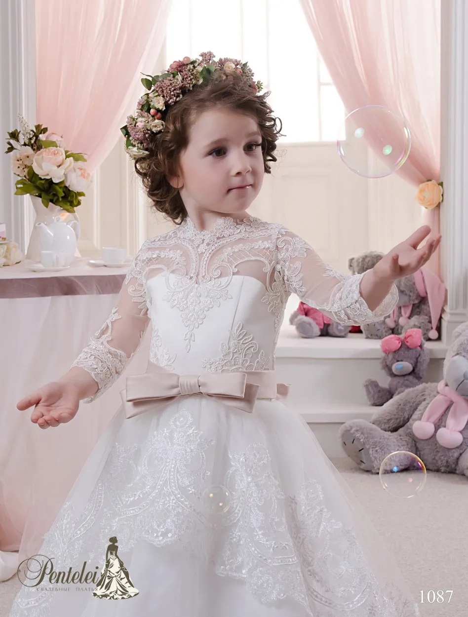 2016 Miniature Bride Dresses with High Neck and Long Sleeves Lace Appliques Tulle Ball Gown Cute Flower Girls Gowns with Train