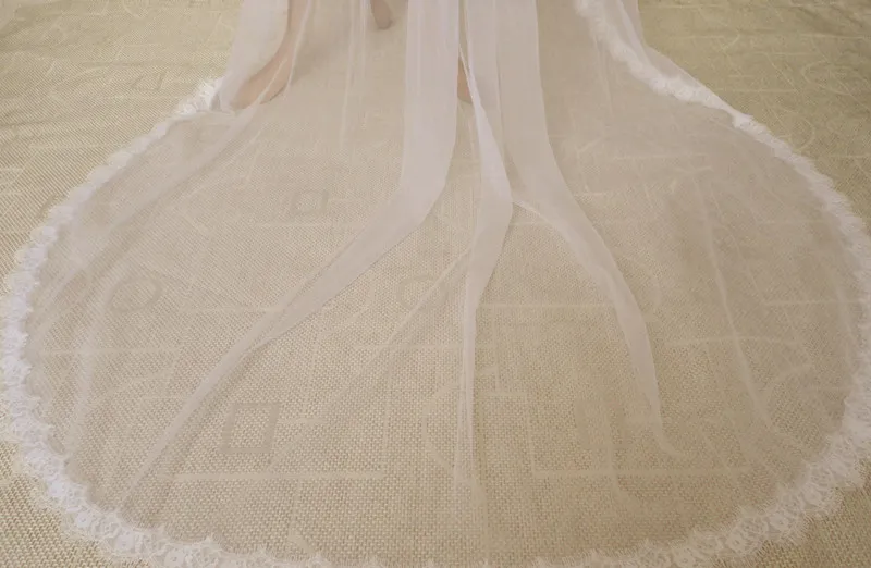 Fée 3 m de long voiles de mariée tulle doux avec bord appliqué floral longs voiles de mariage nouveauté pas cher 2017 Whiteivory5823125