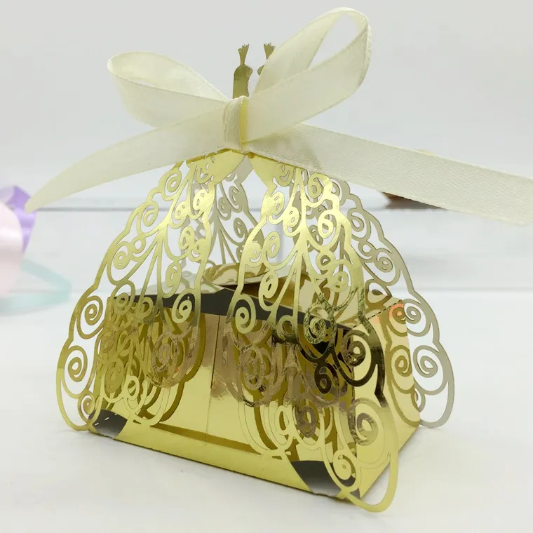 100st Laser Cut Hollow Peacock Candy Box Chokladlådor med band för bröllopsfest Baby Shower Favor Gift