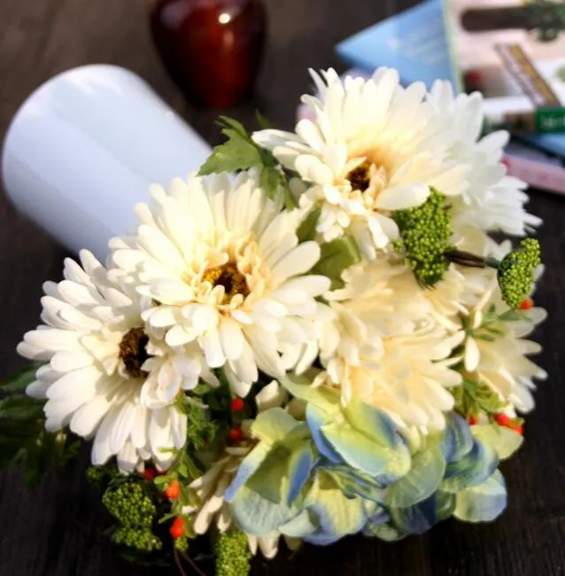 Konstgjord simulering blomma gerbera bröllop buketter av afrikansk chrysanthemum fu lang solros holding blommor hem dekoration sf012