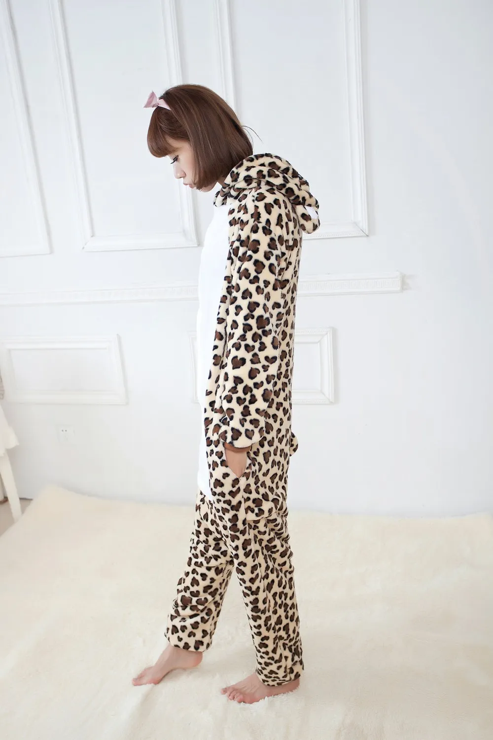 Leopardo Urso Onesies Adultos Unisex Animal Pijamas de Flanela Com Capuz Cosplay macacão Panda Pijamas Sleepwear Casa roupas macacão