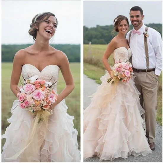 2020 pas cher Blush Pink Country Style Une ligne Robes de mariée à volants en dentelle perles chérie vintage jupes à plusieurs niveaux, plus la taille des robes de mariée formelles