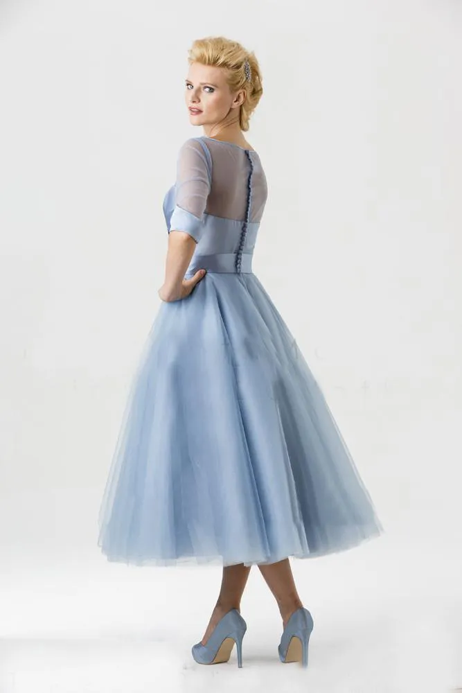 Vintage 2016 Serenity Blue Tulle A-line Tea Length Bridesmaid Dresses Country Cheap Sheer Neckline Half Sleeves Beach Formal Gowns204i