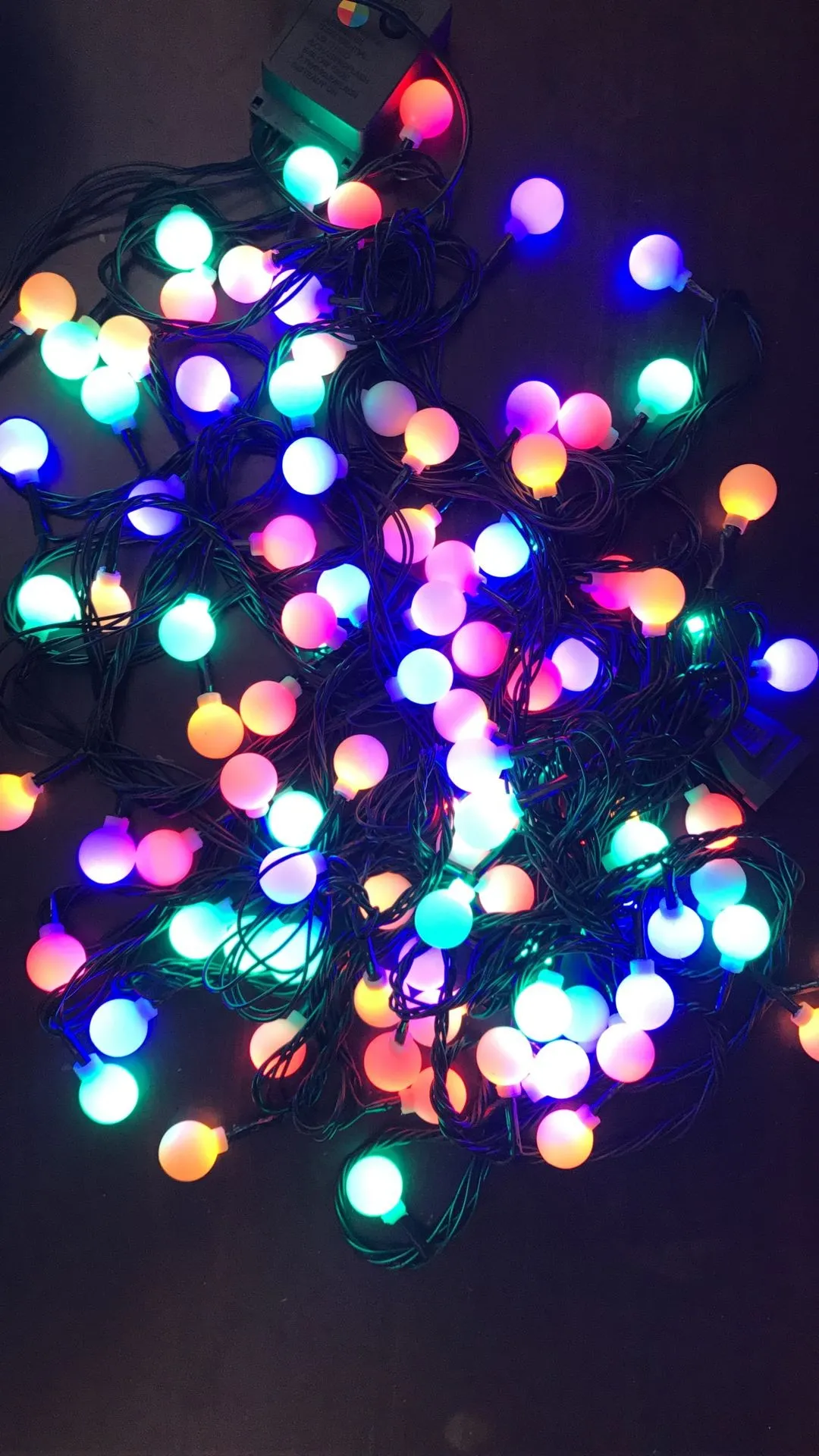 照明文字列10m100 LEDS Cherry Ball Fairy Lights LED低電圧濃い緑色のライン星空のパティオの弦のライトの屋外の装飾