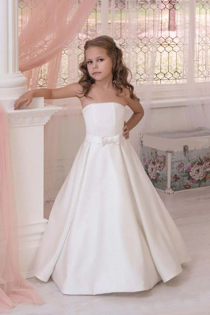 Bow Kanat Yarım Kollu Dantel Ceket straplez A Hattı Fildişi Saten Çocuk Elbise ile Wedding 2019 Biçimsel Çiçek Kız Elbise Son
