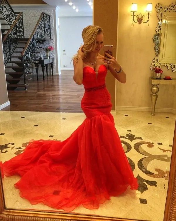Special Occasion Beaded Waist Formal Dress Fit and Flare Mermaid Prom Dresses Sweetheart Ruched Organza Evening Party Gowns with Train