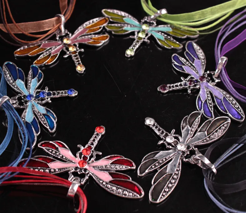 Vintage Dragonfly kryształowy naszyjnik koronkowy sznurkowy naszyjnik kobiety oświadczenie naszyjniki 6 kolorów brązu Retro biżuteria