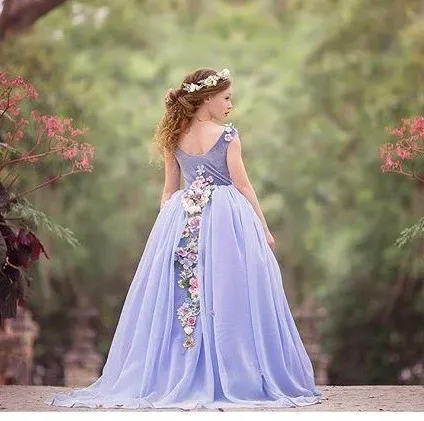 Wunderschöne lavendelfarbene Blumenmädchenkleider mit Juwelenausschnitt, ärmellose Kinder-Formalkleidung für die Hochzeit, Blumenapplikationen, Festzug-Kleider für kleine Mädchen