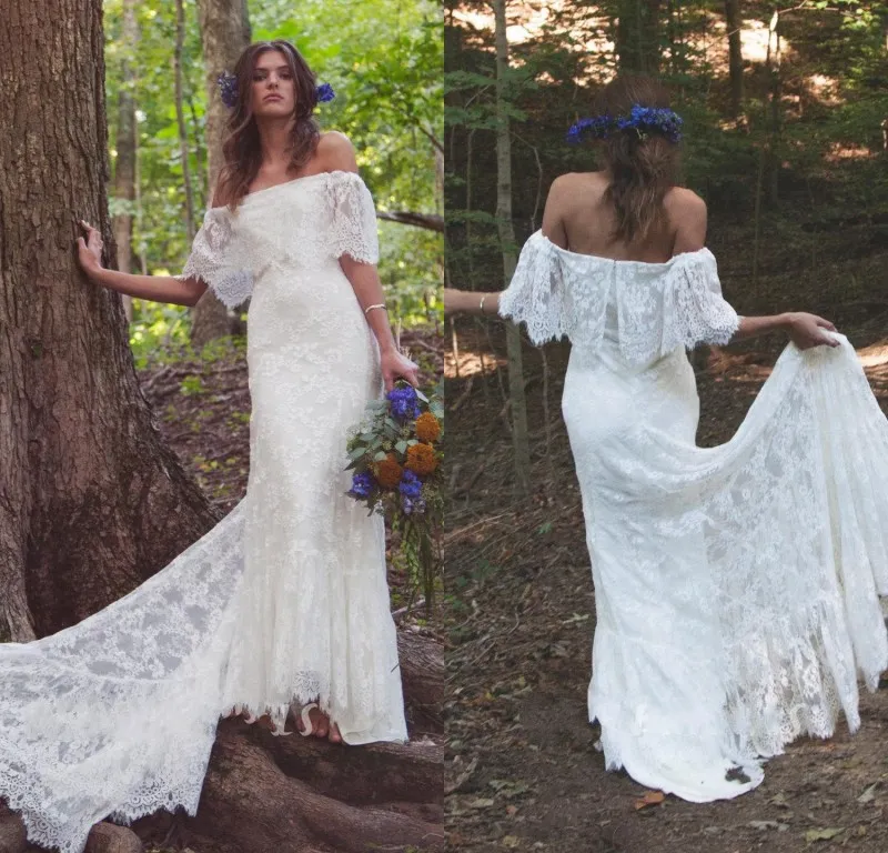 2017 Boho Off-Shoulder Shower Scalloped Lace Bröllopsklänningar med Long Train Romantic Beach Bohemian Bridal Gowns