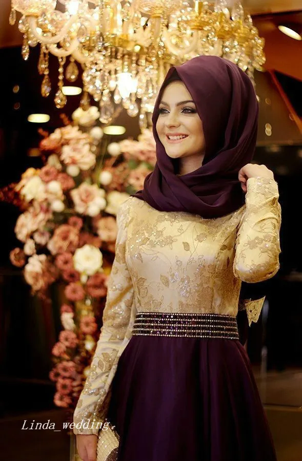 2019 Hijab arabo musulmano Borgogna Abito da sera rosso vino Bordare maniche lunghe Pizzo Abbigliamento da donna Abito da festa Abito da cerimonia formale Taglie forti