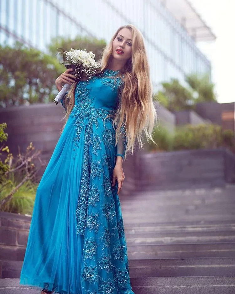 Turquoise Bridal Evening Sukienki na wieczorne z długim rękawem błyszcząca koronkowa koronkowa załoga szyi 2019 Plus Size Mother of the Bride Sukienka Arabska 7239146