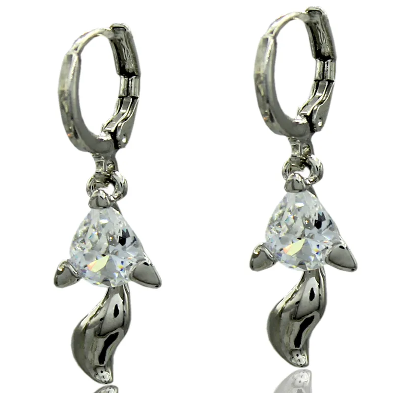 Europäische und amerikanische Art und Weise neue hochwertige Goldkristallverzierungen exquisite kleine Fuchs-Retro-Ohrringe kostenloser Versand Großhandelsgeschenk