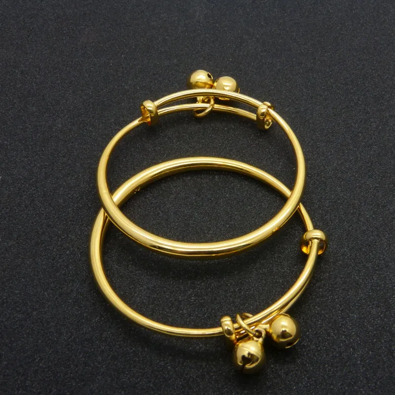 Bon bracelet en or jaune 24k poli rempli de cloches de bébé de 3mm / diamètre intérieur 1,85 pouces