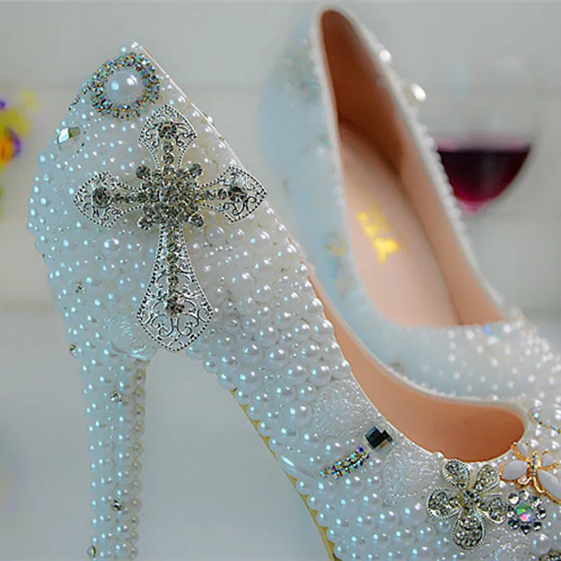 Crystal Wedding Shoes Cross Rhinestone Bridal Klänning Skor Vit Pearl Platform Skor Födelsedagsfest Promumpar Storlek 45