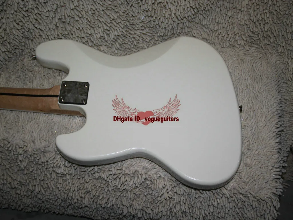 Anpassade 4 strängar Electric Bass White Bass Guitar Maple Fingerboard OEM Guitar 2272831
