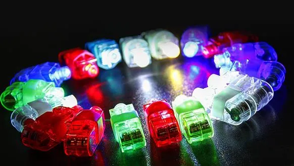 Eğlenceli Parmak Işıkları LED Kirişler Lazer Yüzükler Övgüler Neon Glow Lambalar parti doğum günü Chistmas Disko sahne şenlikli evernt malzemeleri 4 renk