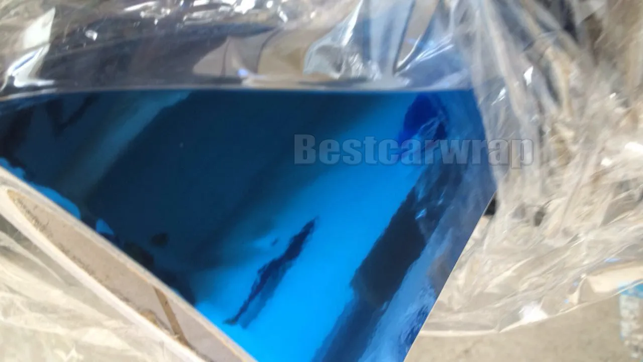 Blaue Chrom-Auto-Vinylfolie mit hoher Dehnbarkeit für die Autoverpackung. Luftblasenfreie, hochwertige, einfach zu wickelnde Folie. Größe: 1,52 x 20 m/Rolle 5 x 66 Fuß