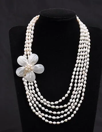 Multi - Layer Natural Pearl Necklace Vrouwelijke Korte Stijl Overdreven Mode-accessoires Han Edition Long White Necklace