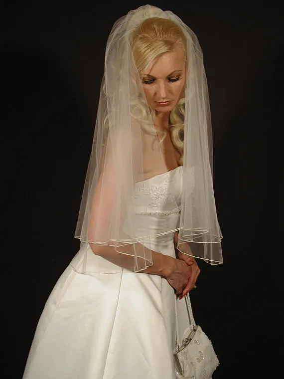 Nowy prosty wysokiej jakości piękna satynowa krawędź 2t bez grzebienia Lwory White Elbow Wedding Veils Veils