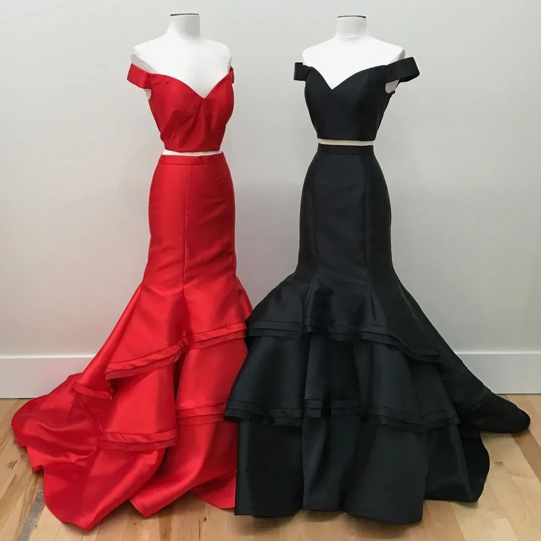 Ny designer populär prom klänningar två bit sjöjungfru av axeln ärmlös kväll klänning tiered satin sopa tåg speciella tillfälle dres