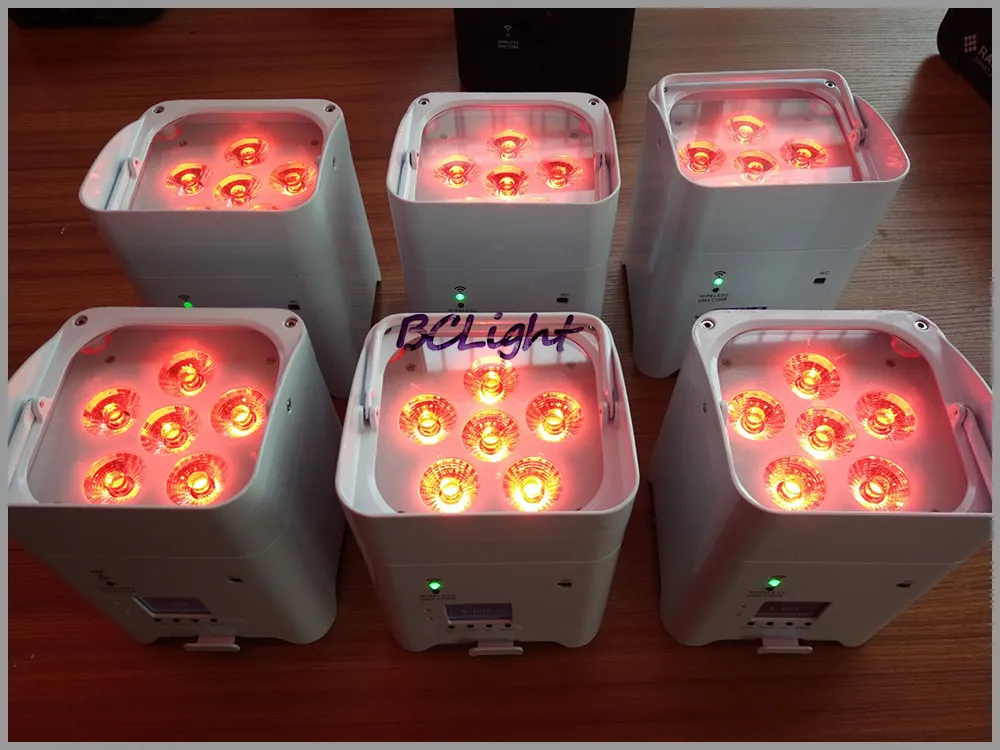 8xlot whit充電ロードケースRGBWA UV 6in1バッテリーワイヤレスLED PARライトDMX 6 / 10CHアメリカDJ Freedom LED PAR缶