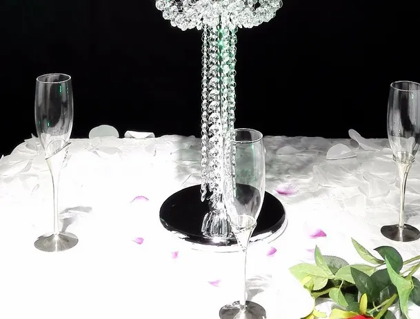 Centrotavola fioriere con grande lampadario in cristallo da tavolo 457 matrimoni