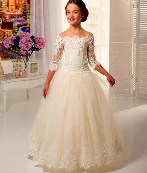 Bateau Dentelle Applique Longueur De Plancher Tulle Manches Trois Quarts Robes De Fille De Fleur Pour Les Mariages Filles Robe De Première Communion Robe De Bal