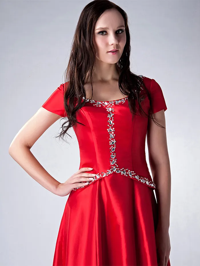 Vintage rouge satin longues robes de demoiselle d'honneur modestes avec mancherons encolure dégagée une ligne longueur de plancher cristaux robes de soirée de mariage élégant