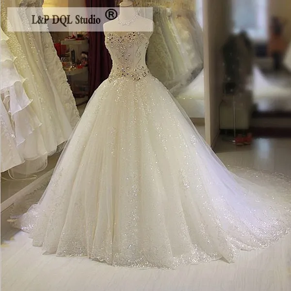 아이보리 볼 가운 웨딩 드레스 Applique Crystal Plus Cide Bridal Gowns Court Train이 장착 된 Tulle Organza