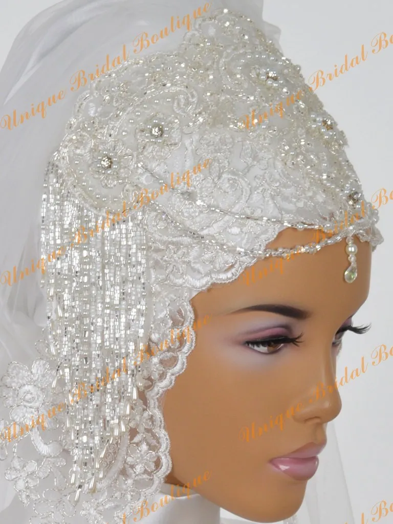 2021 Muslim Bridal Hijab Custom Made Lace Applique Edge Armbow Length Crystals Wedding Veils Ett lager