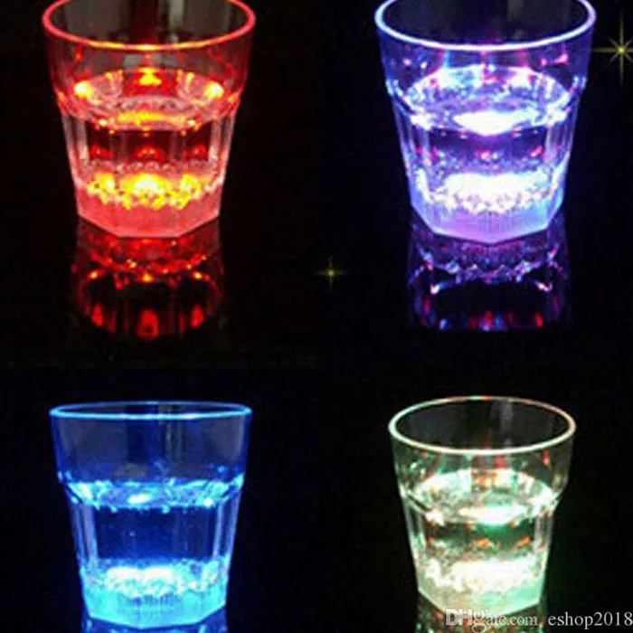 Colorido Led Copo Piscando Tiro De Vidro Levou Luminosa Copo de Néon De Plástico Copo de Néon Festa de Aniversário Noite Bar Bebida de Casamento Vinho flash pequeno copo